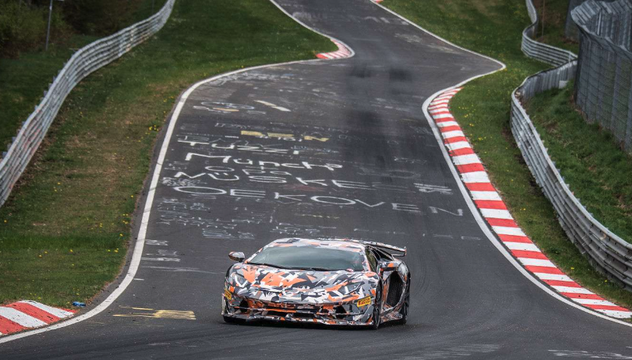 Aventador SuperVeloce LP 750-4: La Bella y La Bestia en Nürburgring