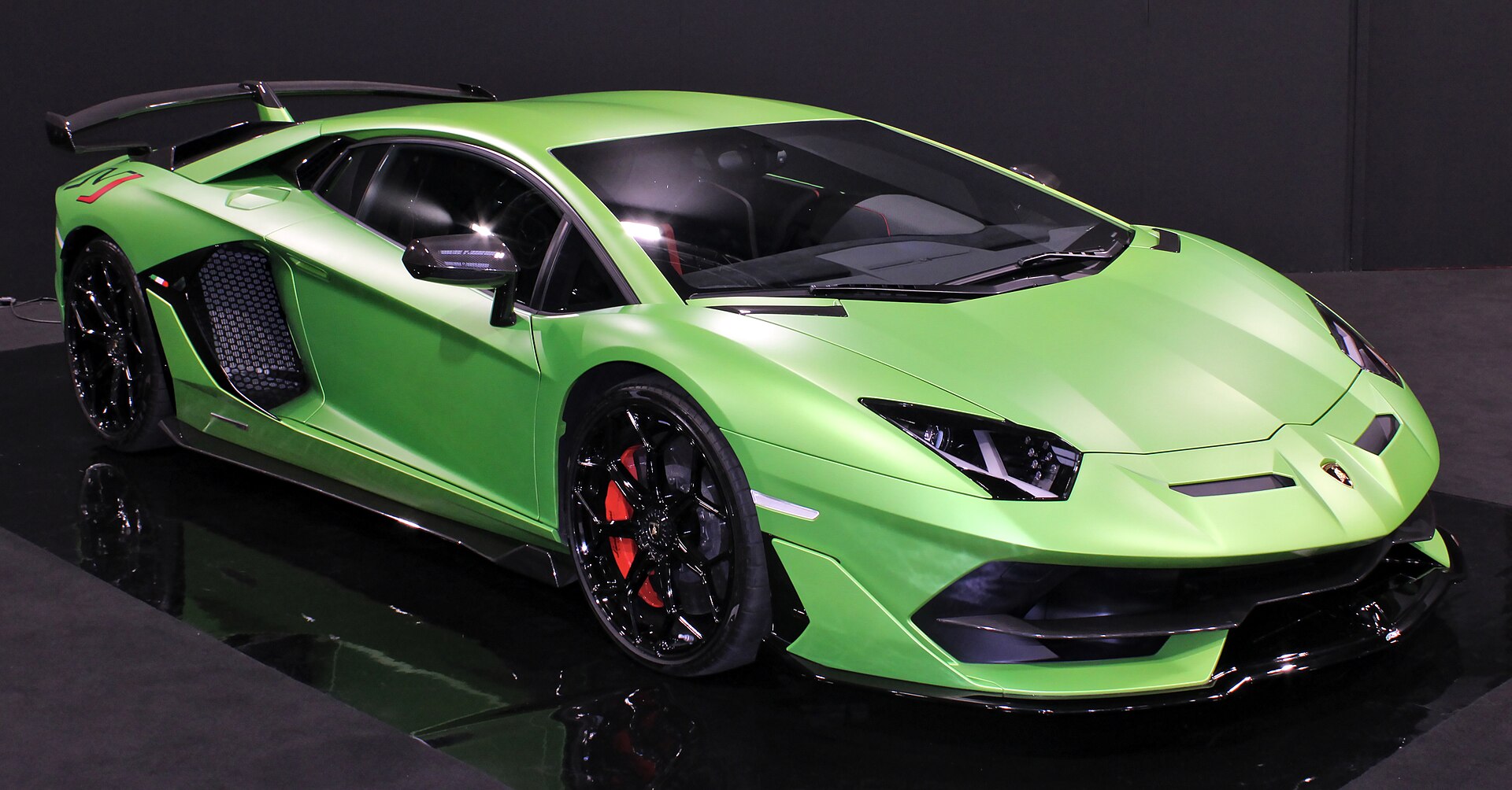 Lamborghini Aventador SVJ: Un Nuevo Rey del Infierno Verde