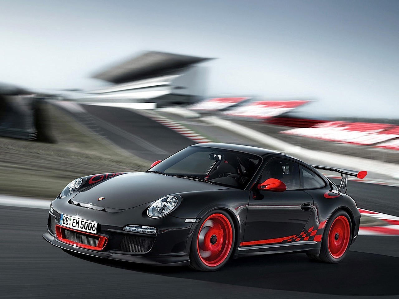Porsche 911 GT3 (997.2): El Diablo Vive en el Infierno Verde