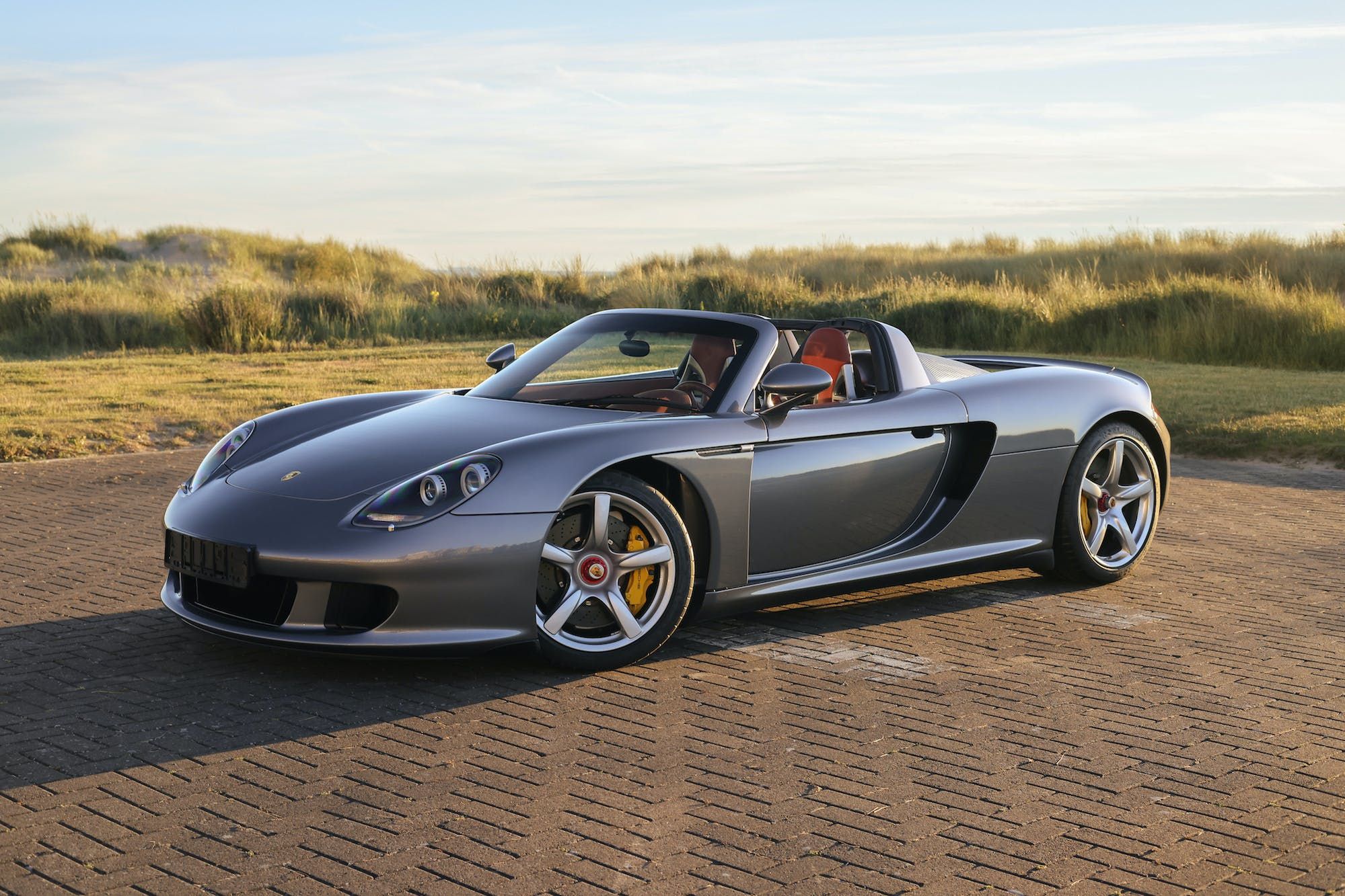 Porsche Carrera GT: Un Animal de Raza en Manos de Una Leyenda