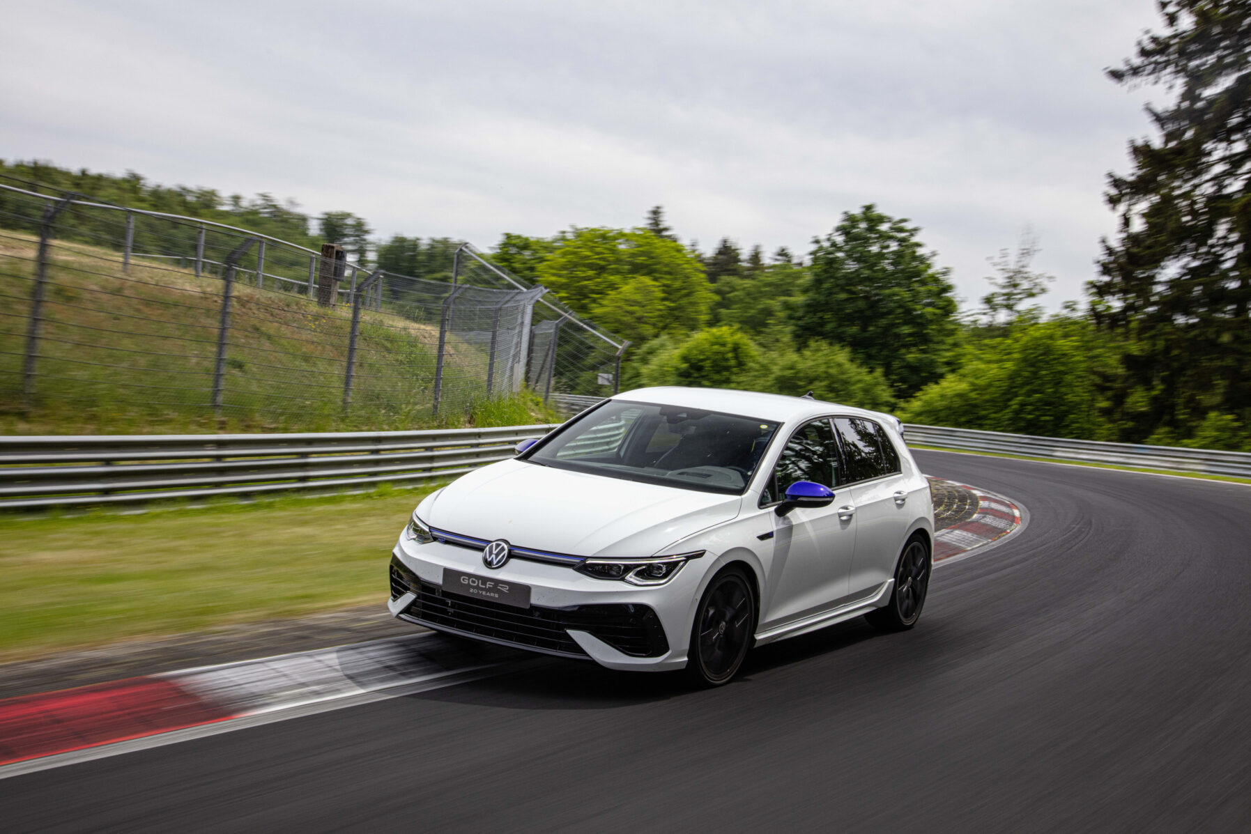 Volkswagen Golf Mk8 R 333 "Edición 20 años"