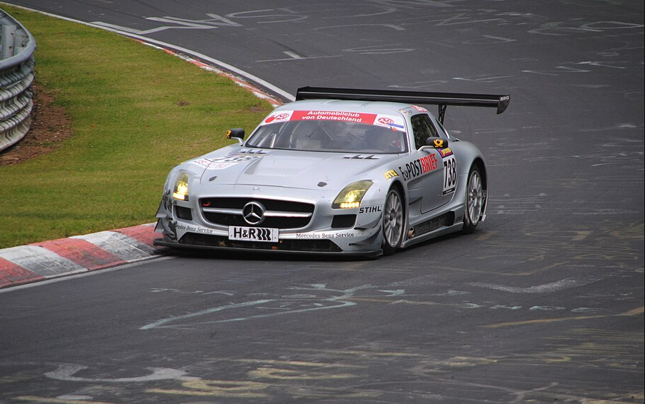 Mercedes-Benz SLS AMG